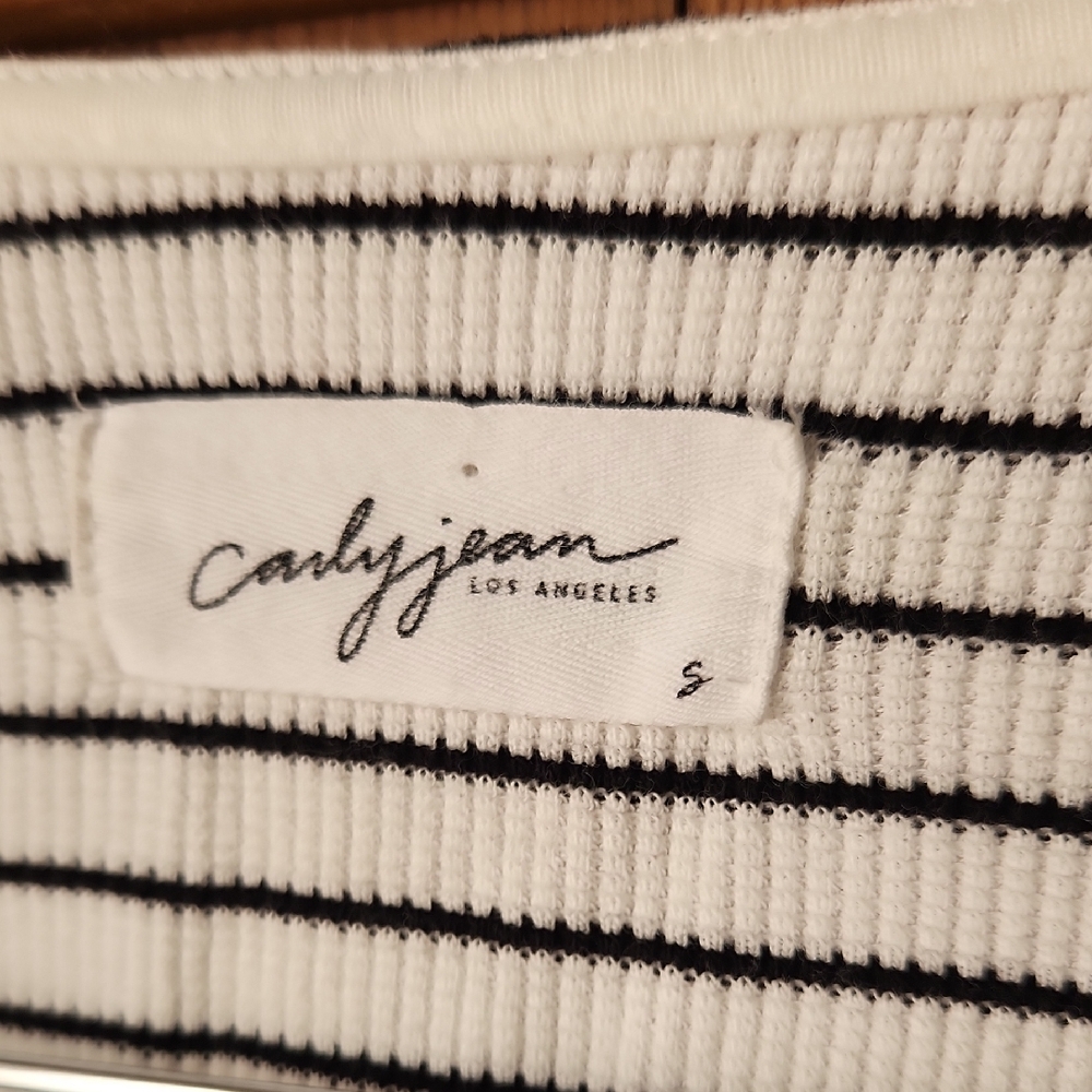 Carly Jean Los Angeles Black and White Striped V-Neck Long Sleeve Top - Picture 2 of 4